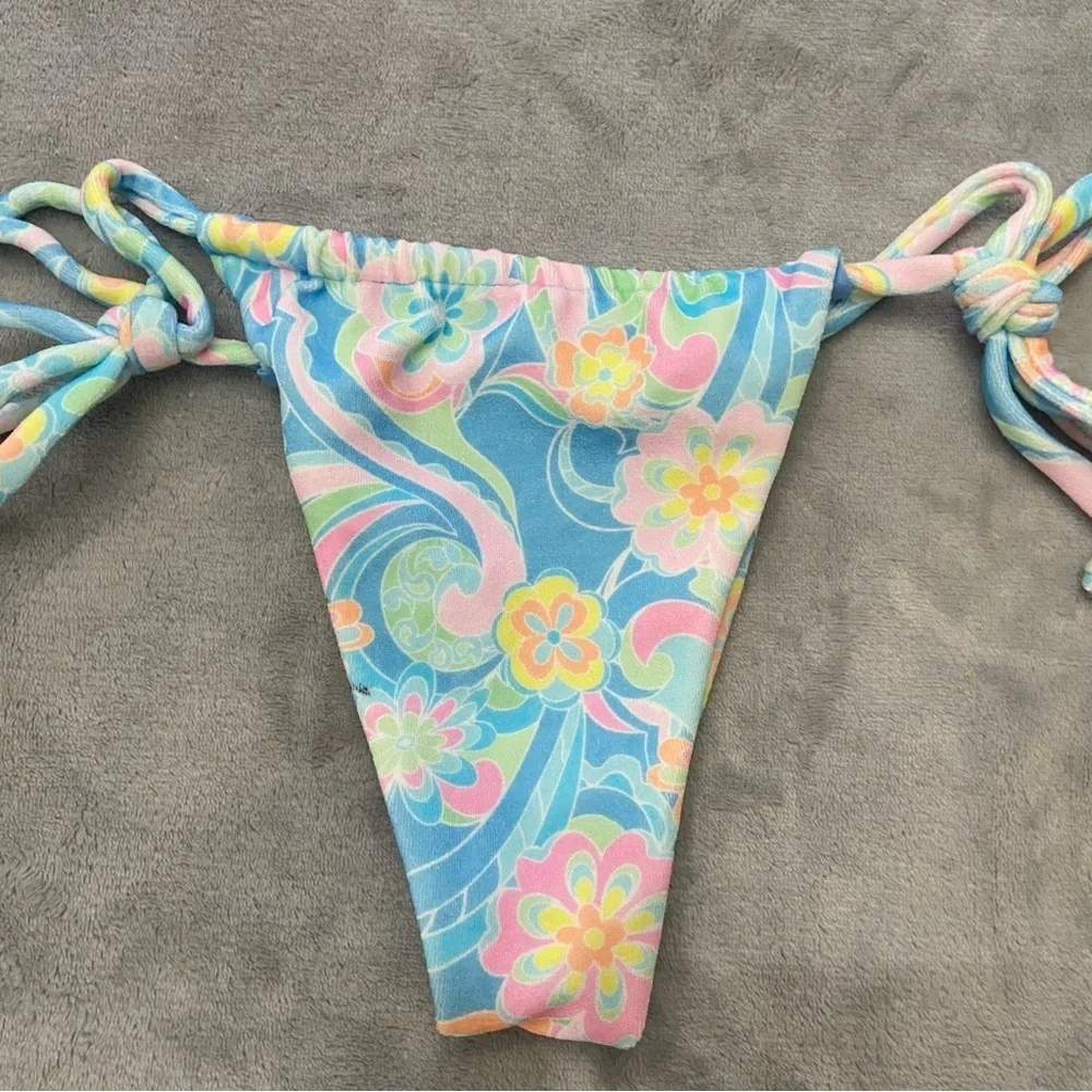 Frankies Bikinis super cute